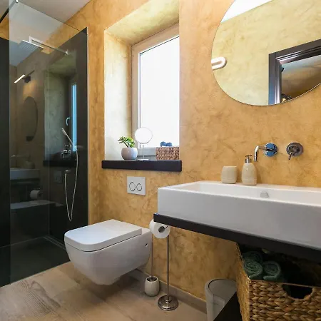 Maslina Нова-Вас